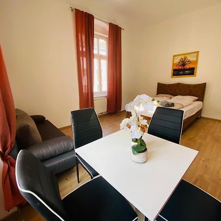 Premium Triple Room Dw Vienna Exterior photo