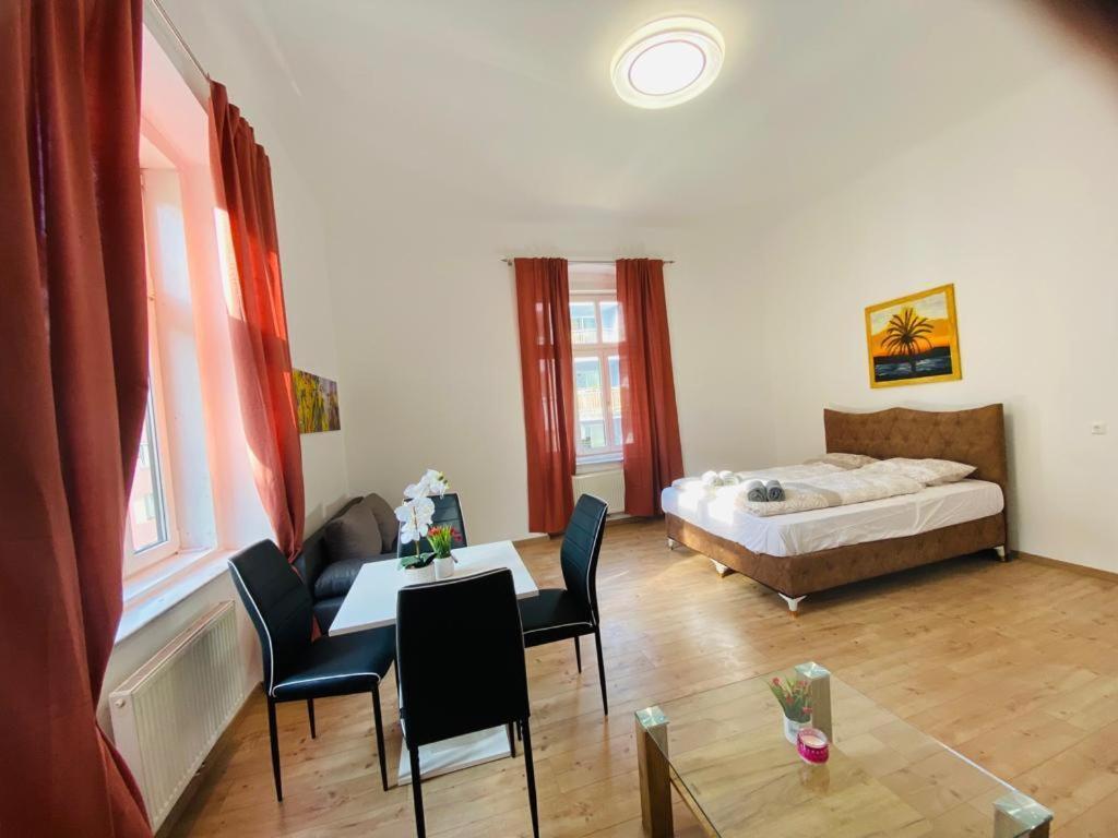 Premium Triple Room Dw Vienna Exterior photo